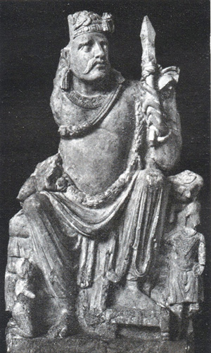 Figura 6 - Calco di una scultura indiana raffigurante un rajà, già esposto nella Mostra Archeologica del 1911 (da Catalogo 1911, p. 130)