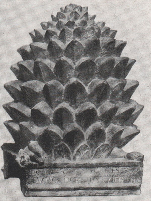 Figura 8 - Calco della pigna di Carlo Magno, già esposto nella Mostra archeologica del 1911 (da Catalogo 1911, p. 28)